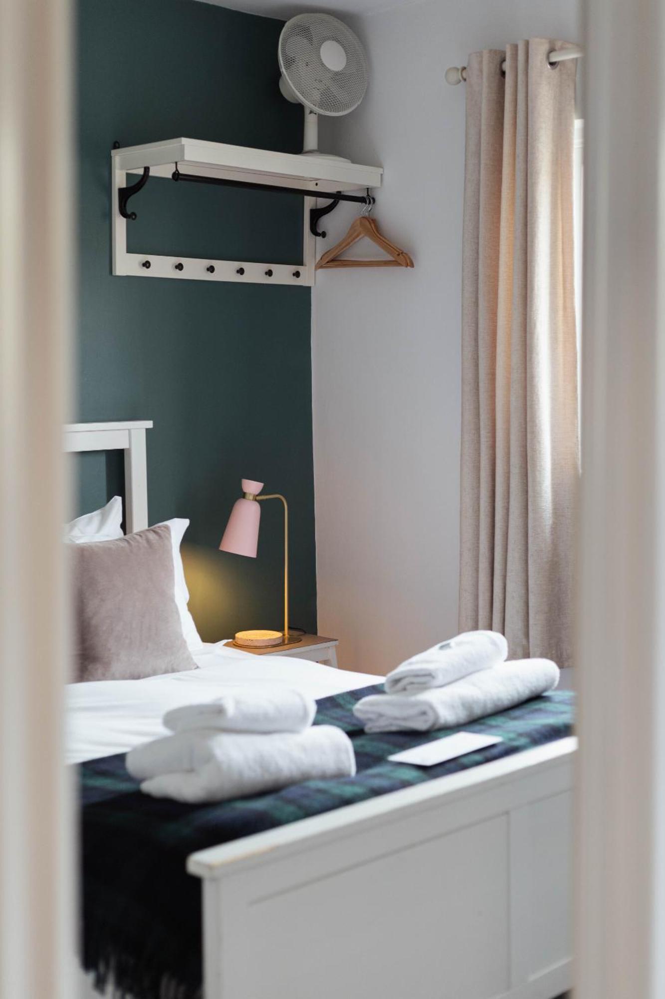 ホテル The Devonshire Arms バスロウ 部屋 写真